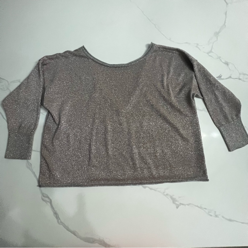 Very cute shimmer metallic purple crop top 3/4 sleeves size s great condition